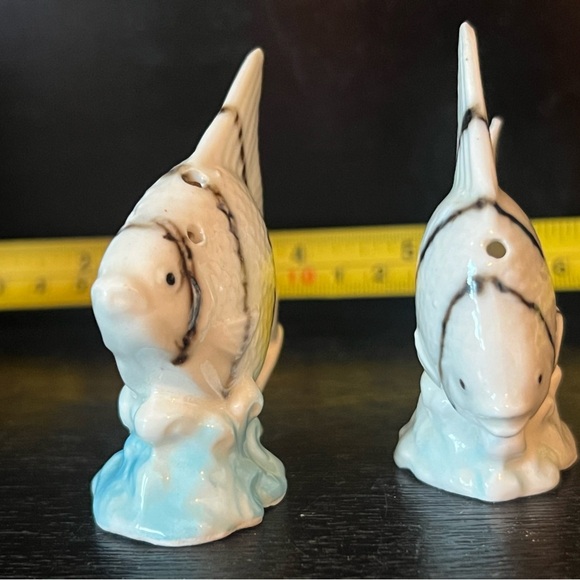 🐳 Delicate Fish Shaker Set - Picture 4 of 4